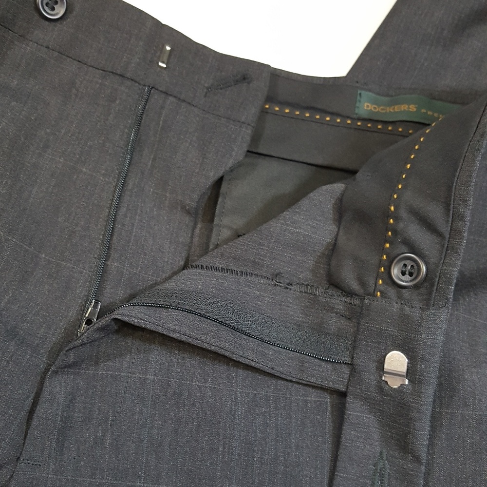 NICE Vtg MENS DOCKERS PREMIUM DRESS PANTS Charcoal - Picture 4 of 7